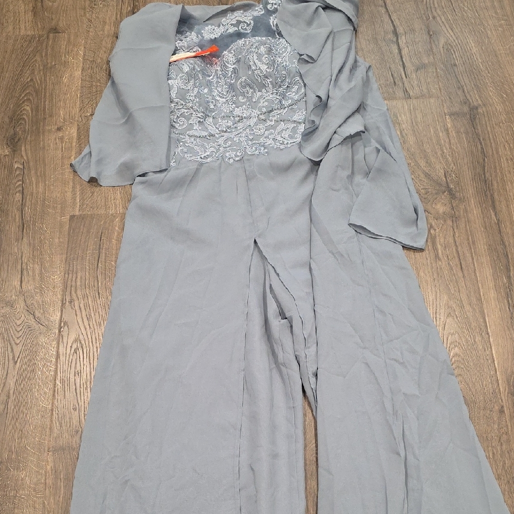 Elegant Gray Jumpsuit with Lace Detail